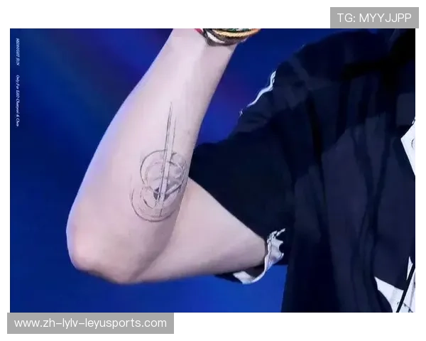 英超球员手臂纹身图案及背后故事揭秘