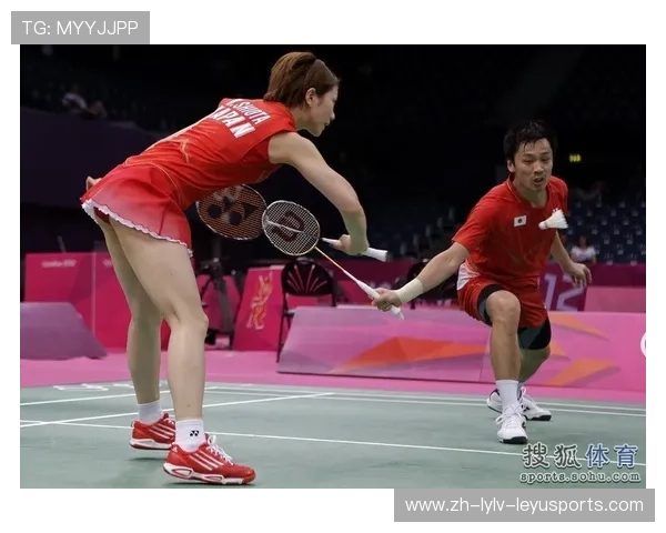 羽毛球露底走光